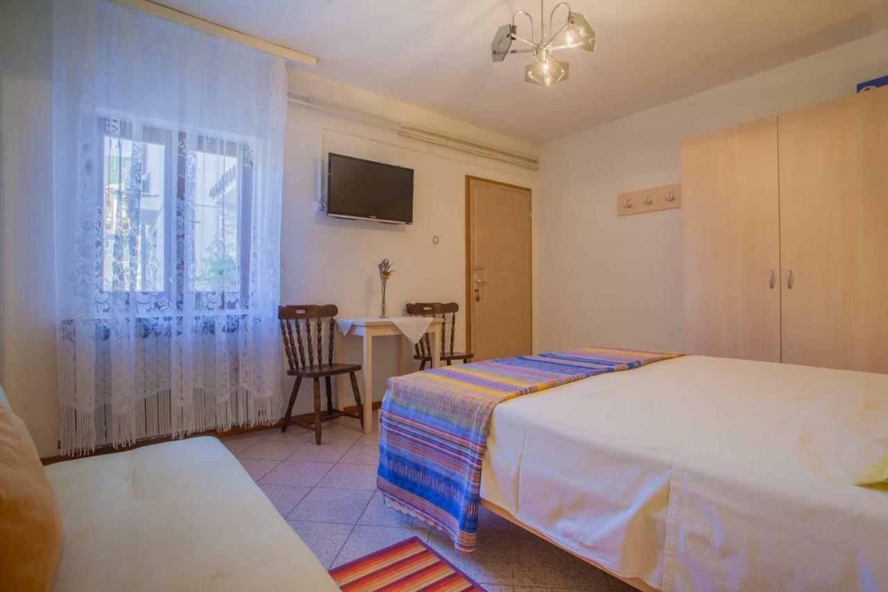 Rooms Ester 茨雷斯 外观 照片
